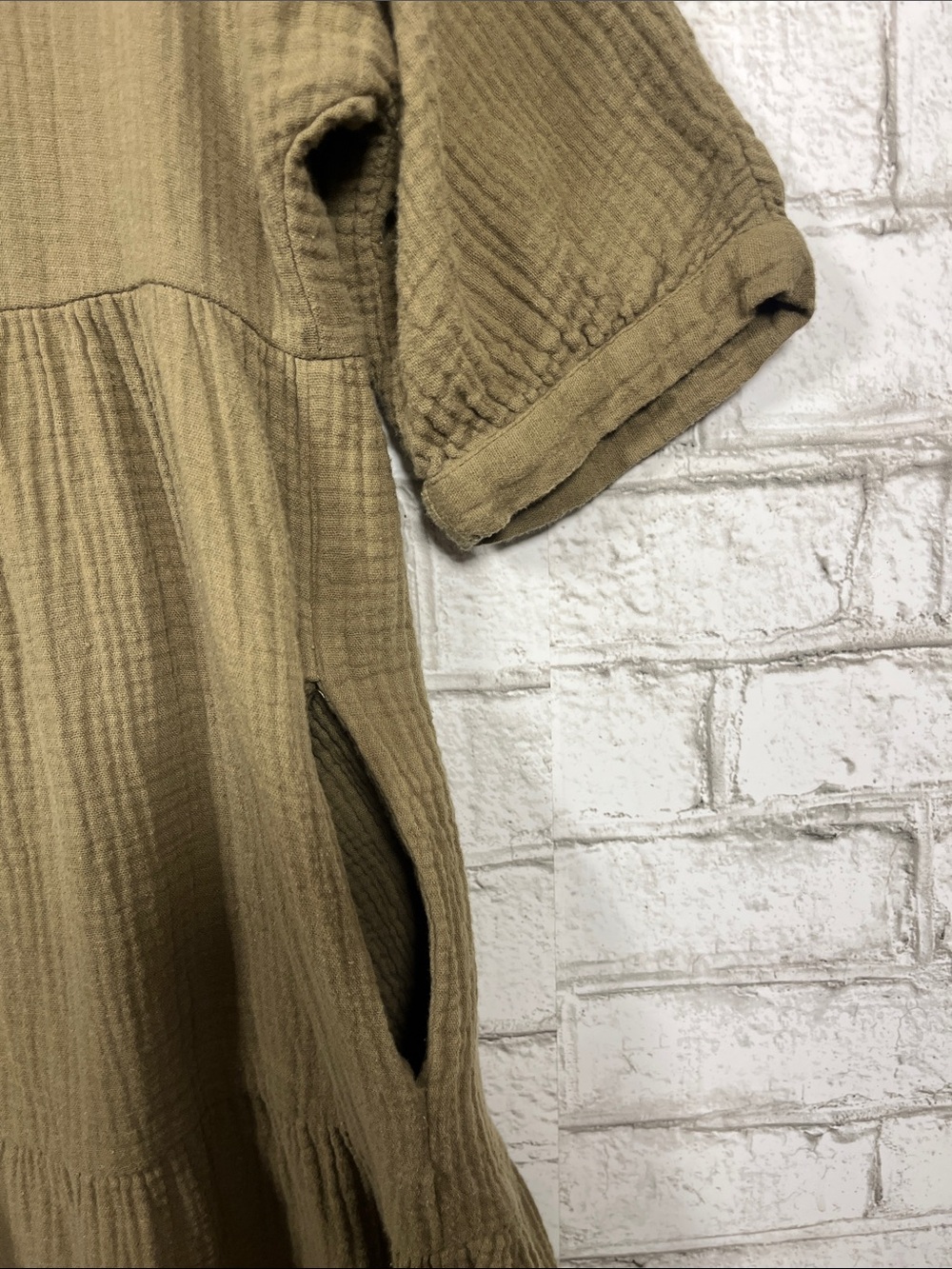 Olive Collared Button-Front Midi Dress - Picture 10 of 11